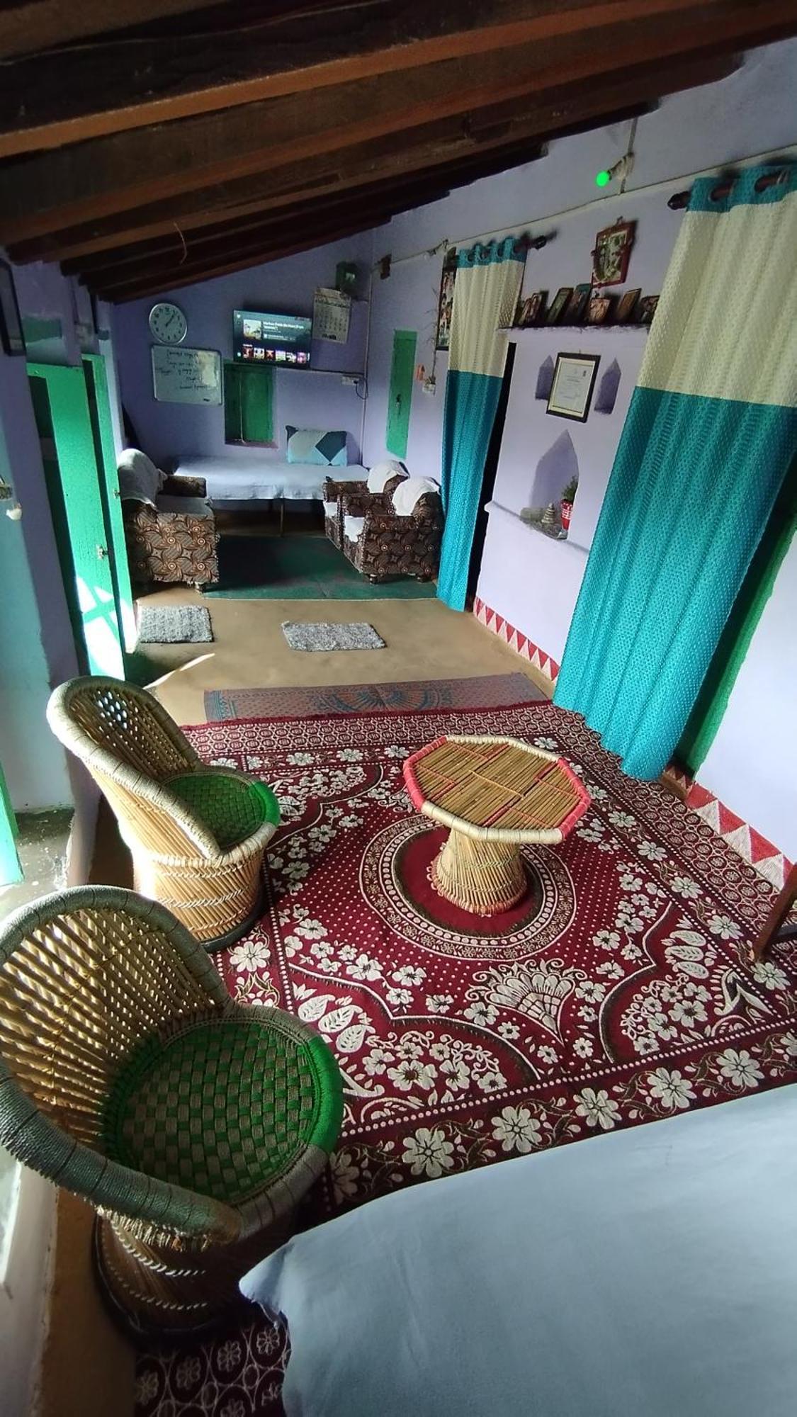 Dwarahat Village Farmstay- Babaji'S Cave Oda fotoğraf