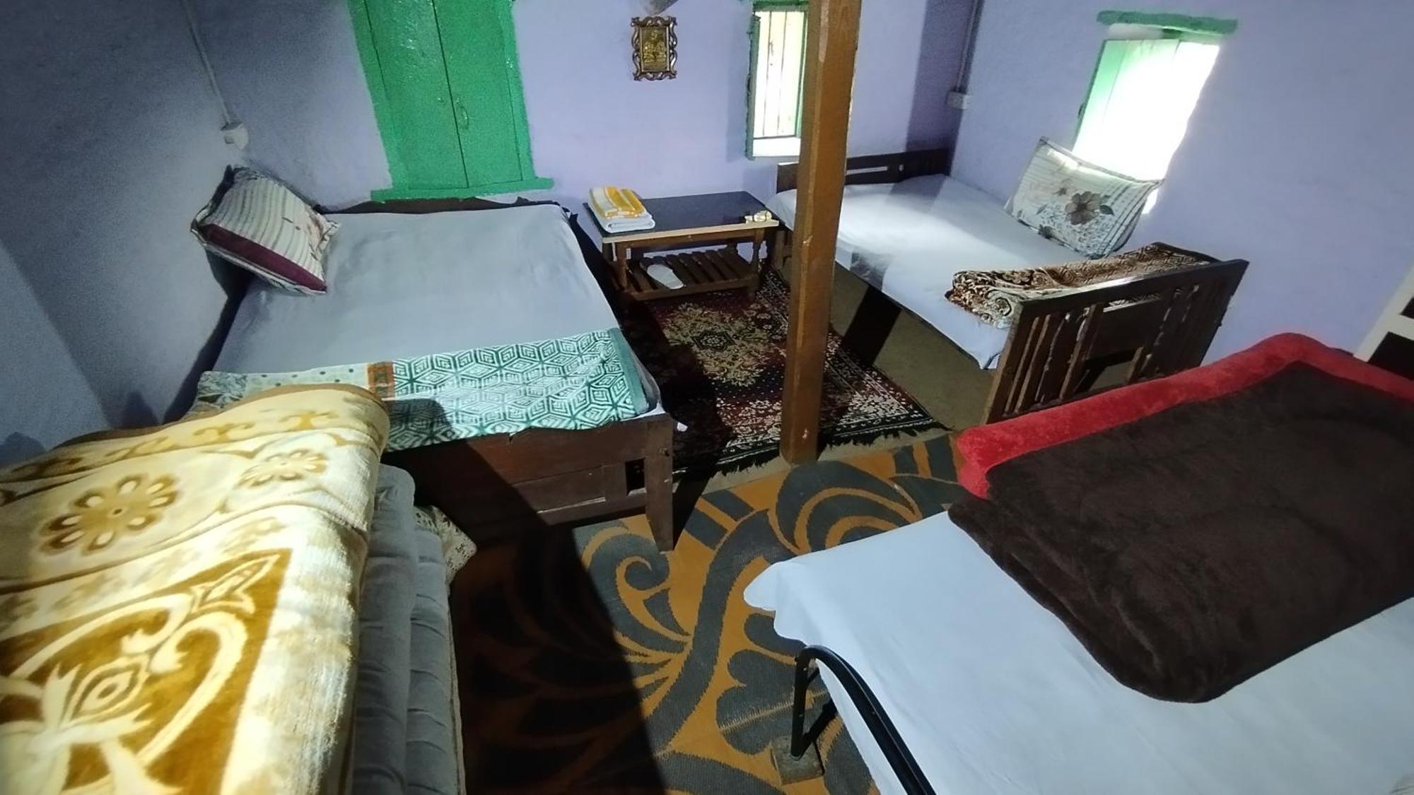 Dwarahat Village Farmstay- Babaji'S Cave Oda fotoğraf